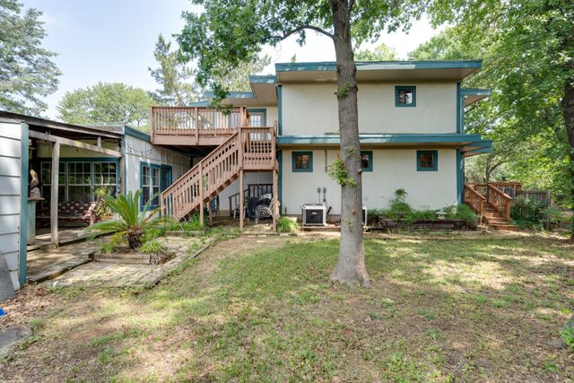 1301 Dublin Street, Grapevine, TX 76051