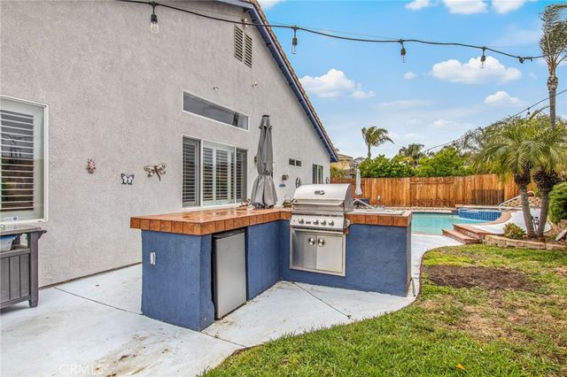 25276 Robinson Creek Lane, Menifee, CA 92584