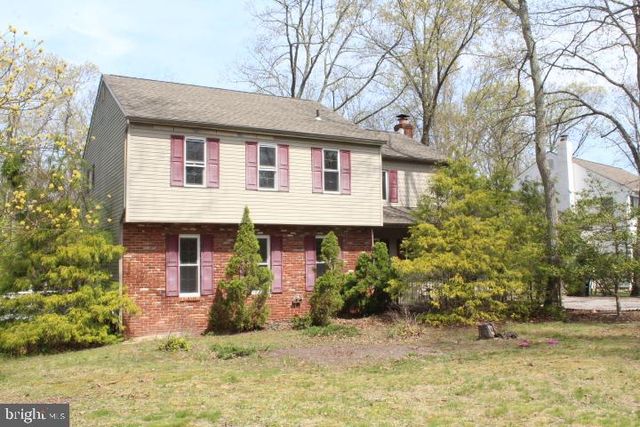 5 STONEHENGE DR, Medford, NJ 08055