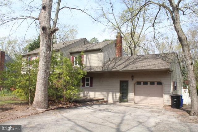 5 STONEHENGE DR, Medford, NJ 08055