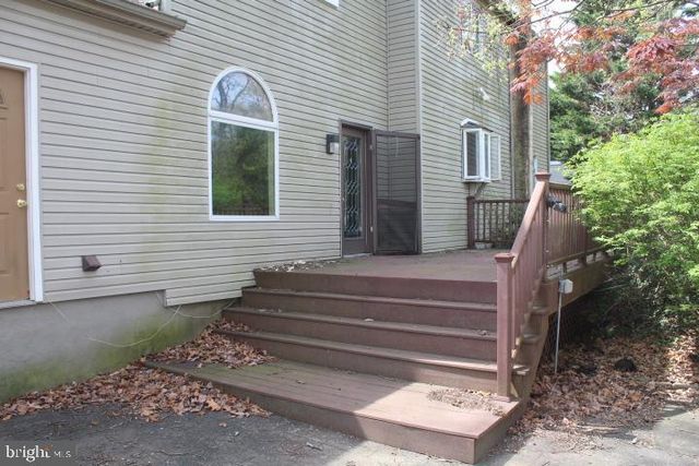 5 STONEHENGE DR, Medford, NJ 08055