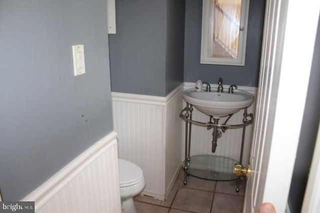 5 STONEHENGE DR, Medford, NJ 08055