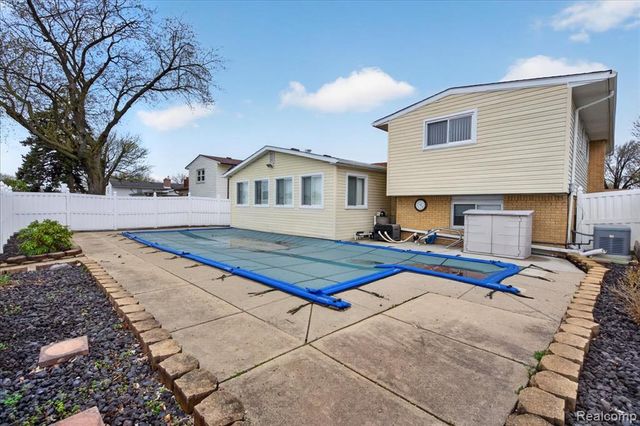 14923 Malcolm Street, Southgate, MI 48195