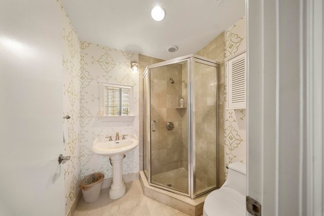 701 SE 21ST Avenue 302, Deerfield Beach, FL 33441