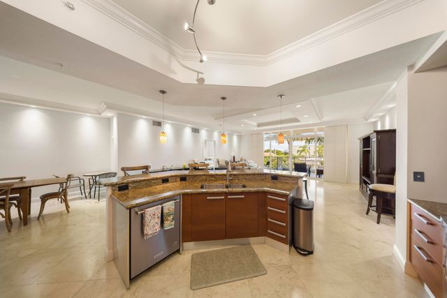 701 SE 21ST Avenue 302, Deerfield Beach, FL 33441
