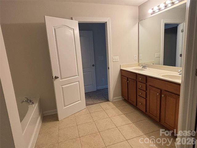 11114 Sandstone Road, Charlotte, NC 28277