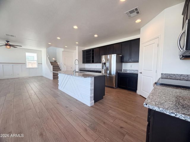 37647 N BENTGRASS Road, San Tan Valley, AZ 85140