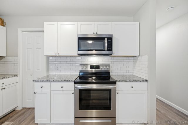 607 Valley Drive, Sand Springs, OK 74063