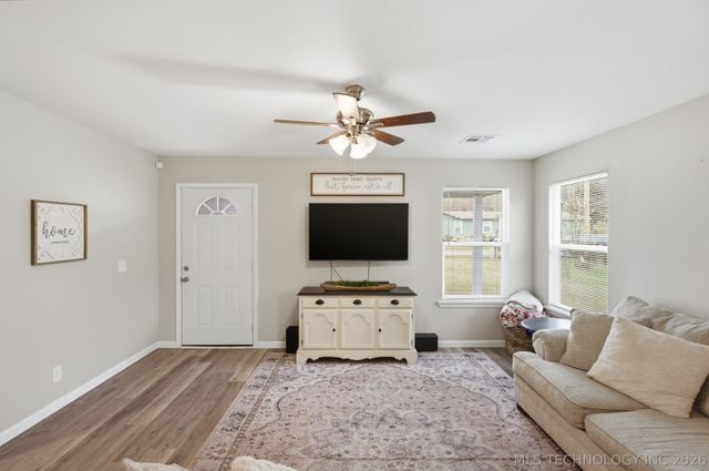 607 Valley Drive, Sand Springs, OK 74063