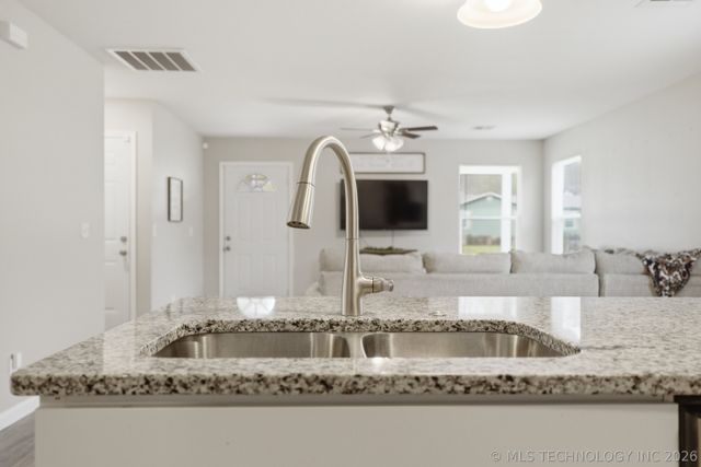 607 Valley Drive, Sand Springs, OK 74063