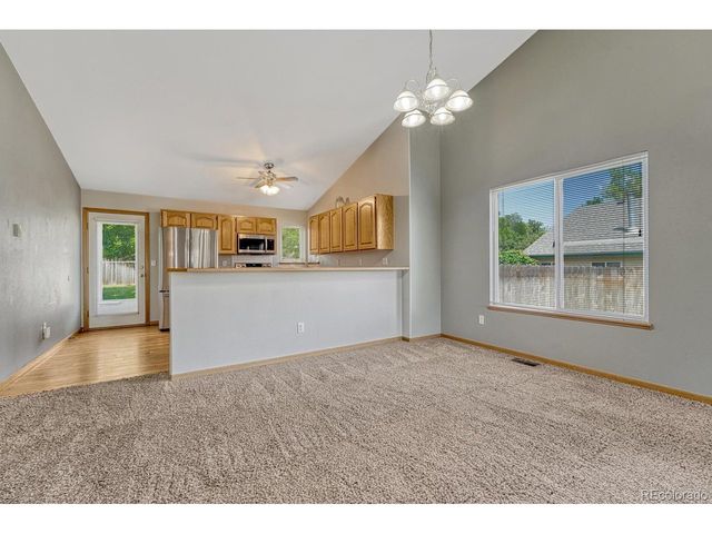 1112 Country Acres Ct, Johnstown, CO 80534