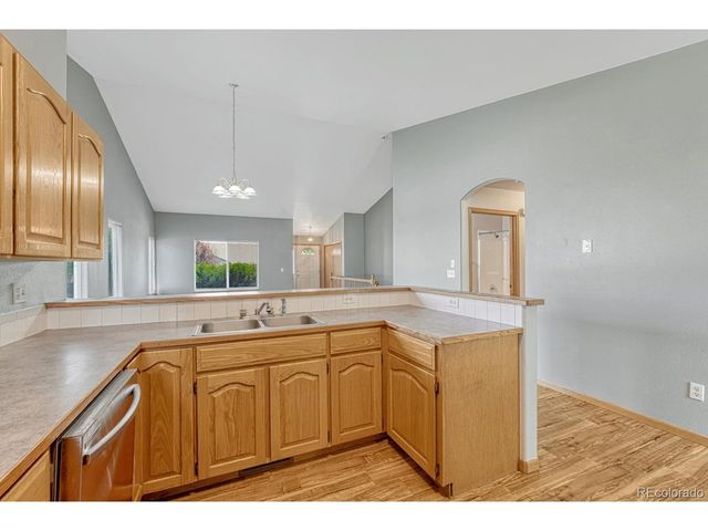 1112 Country Acres Ct, Johnstown, CO 80534