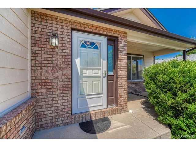1112 Country Acres Ct, Johnstown, CO 80534