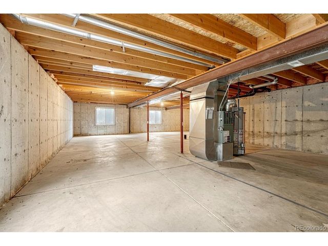 1112 Country Acres Ct, Johnstown, CO 80534