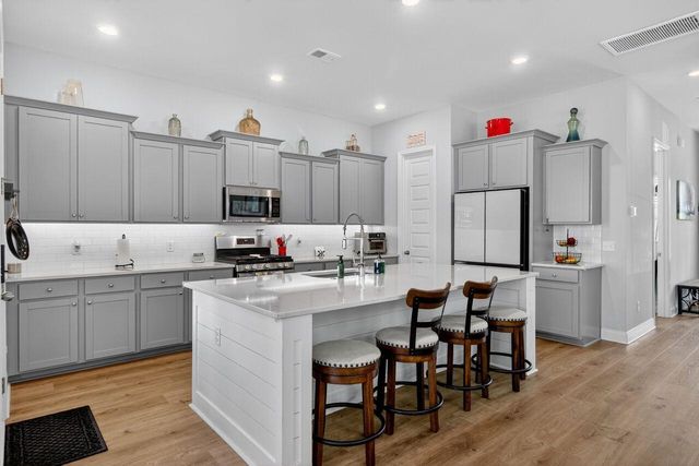 466 Woodgate Way, Summerville, SC 29485