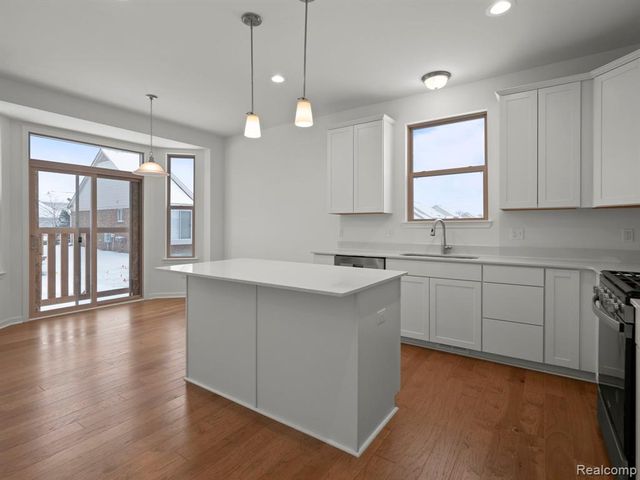 45731 Beaufort Drive, Macomb, MI 48044