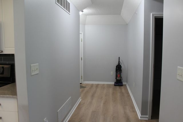 7774 Essex Gate Drive S, Dublin, OH 43016