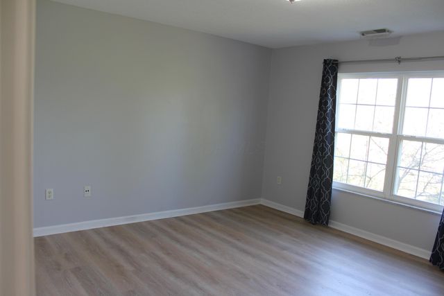 7774 Essex Gate Drive S, Dublin, OH 43016