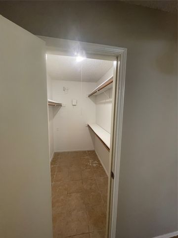 104 Oak Wood Lane, Kennedale, TX 76060