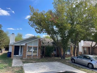 104 Oak Wood Lane, Kennedale, TX 76060