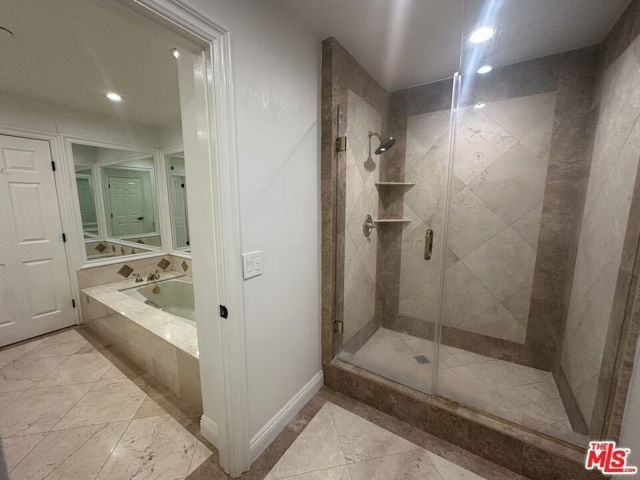 324 N Palm Drive 206, Beverly Hills, CA 90210