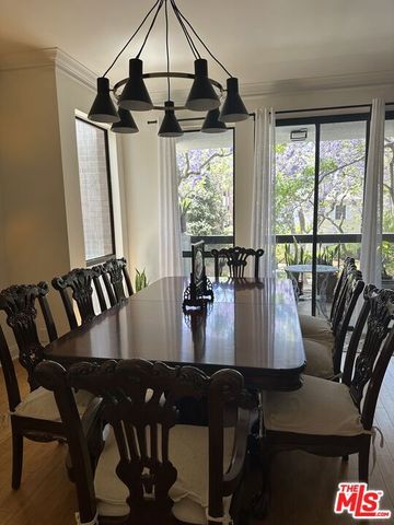 324 N Palm Drive 206, Beverly Hills, CA 90210