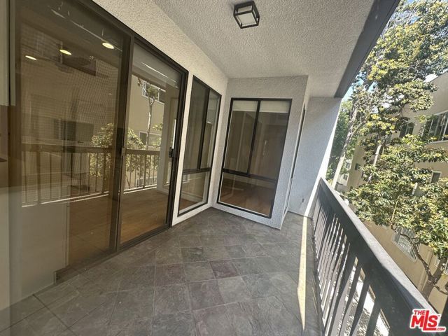 324 N Palm Drive 206, Beverly Hills, CA 90210