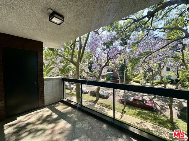 324 N Palm Drive 206, Beverly Hills, CA 90210