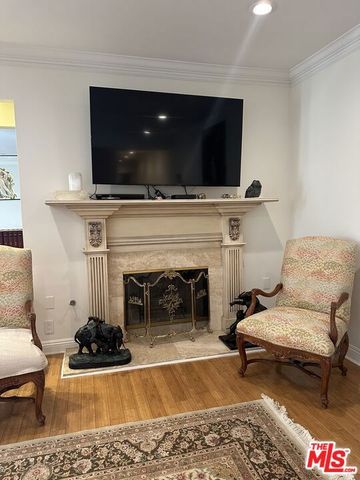 324 N Palm Drive 206, Beverly Hills, CA 90210