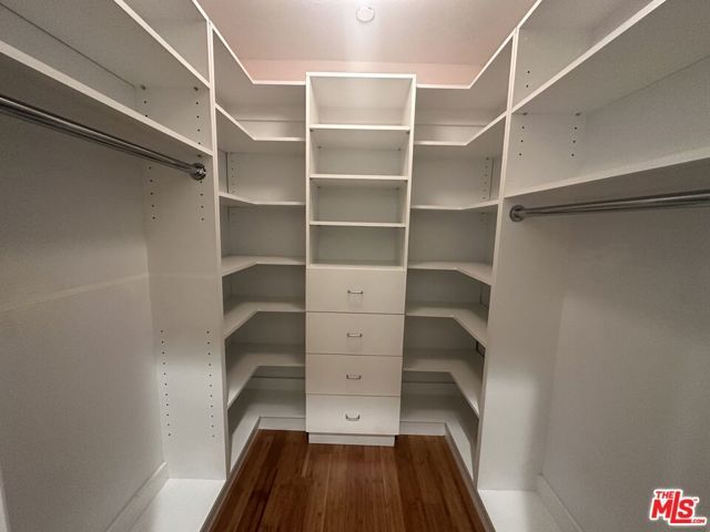 324 N Palm Drive 206, Beverly Hills, CA 90210