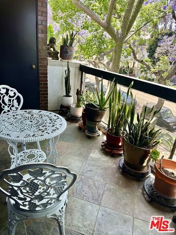 324 N Palm Drive 206, Beverly Hills, CA 90210