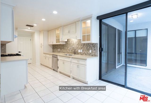 324 N Palm Drive 206, Beverly Hills, CA 90210