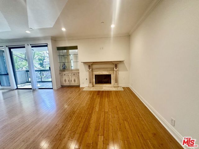 324 N Palm Drive 206, Beverly Hills, CA 90210