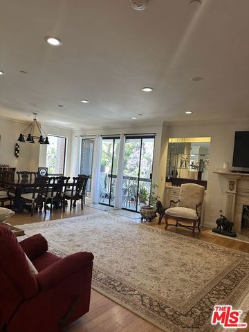 324 N Palm Drive 206, Beverly Hills, CA 90210