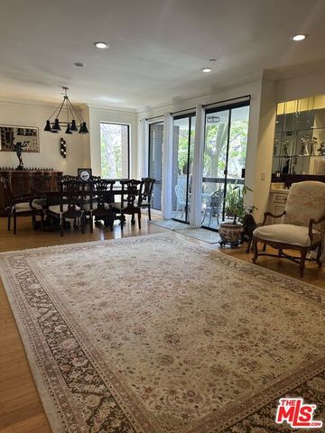 324 N Palm Drive 206, Beverly Hills, CA 90210