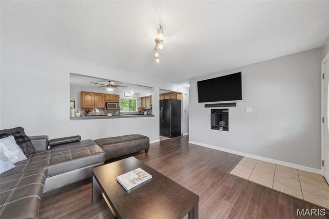 1815 Keeven Lane, Florissant, MO 63031