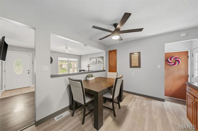 1815 Keeven Lane, Florissant, MO 63031