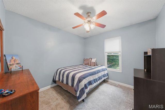 1815 Keeven Lane, Florissant, MO 63031