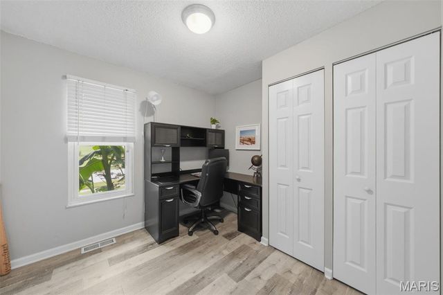 1815 Keeven Lane, Florissant, MO 63031