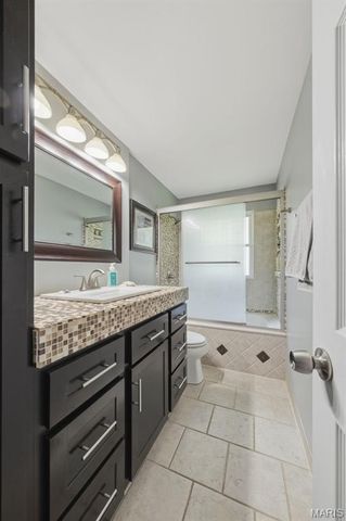 1815 Keeven Lane, Florissant, MO 63031