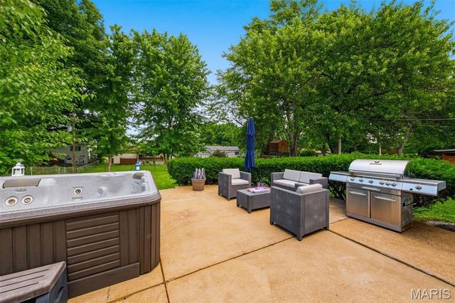 1815 Keeven Lane, Florissant, MO 63031