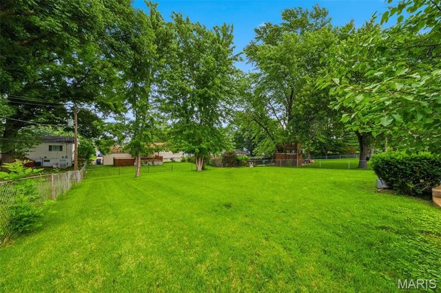1815 Keeven Lane, Florissant, MO 63031