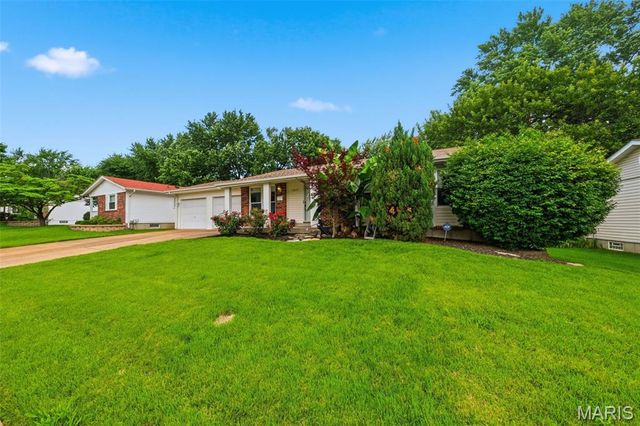 1815 Keeven Lane, Florissant, MO 63031