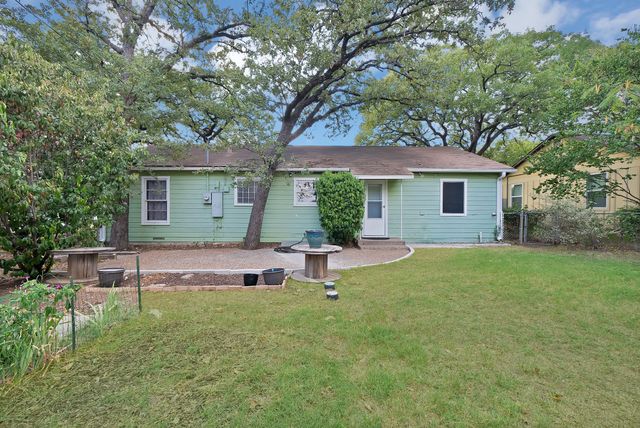 1104 Glenda Drive, Bedford, TX 76022