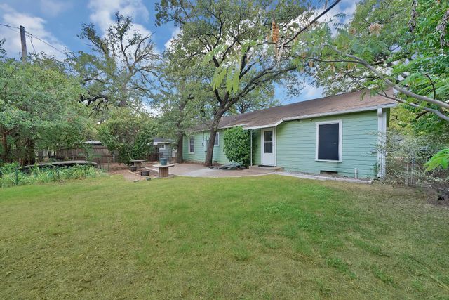 1104 Glenda Drive, Bedford, TX 76022