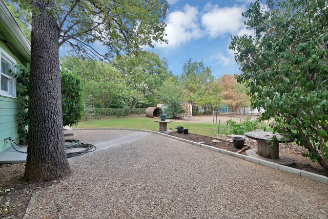 1104 Glenda Drive, Bedford, TX 76022