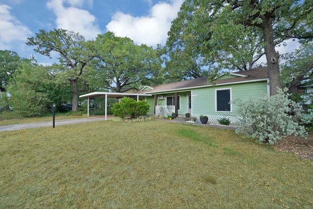 1104 Glenda Drive, Bedford, TX 76022