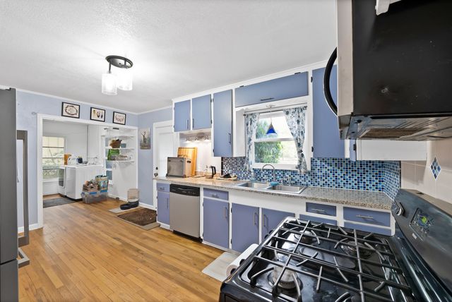 1104 Glenda Drive, Bedford, TX 76022
