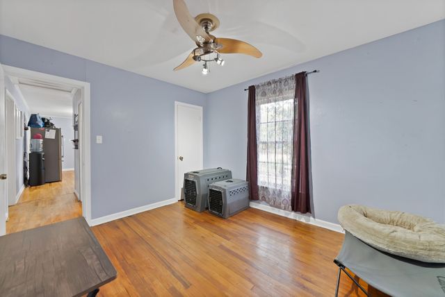 1104 Glenda Drive, Bedford, TX 76022