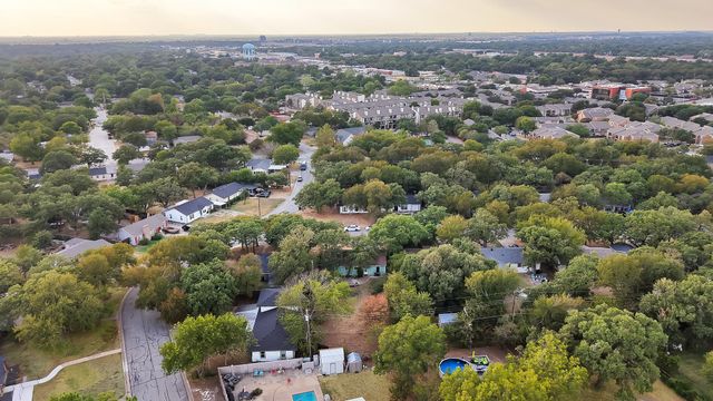 1104 Glenda Drive, Bedford, TX 76022
